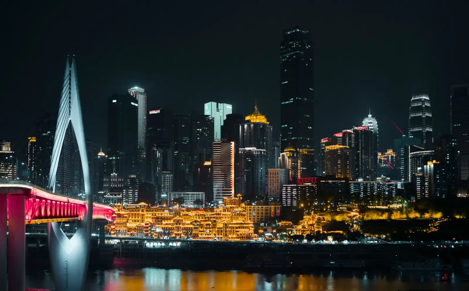 爱丽斯云销售管理软件光盘与SaaS版本功能对比分析